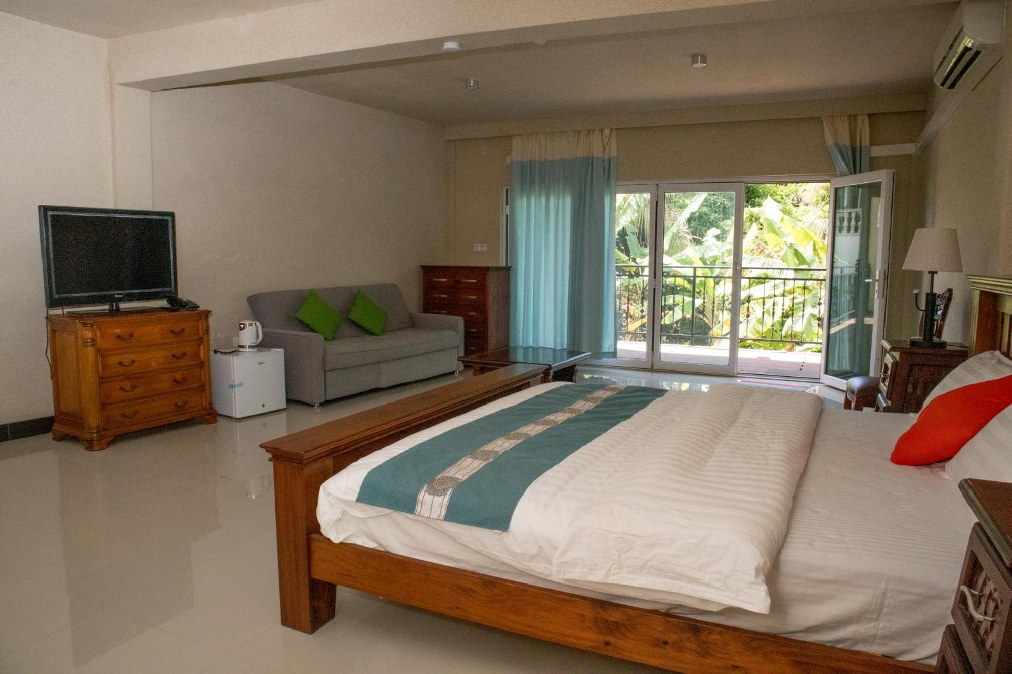 Amanda Villa - Best Value Mountain Top Inn Au Cap Екстер'єр фото