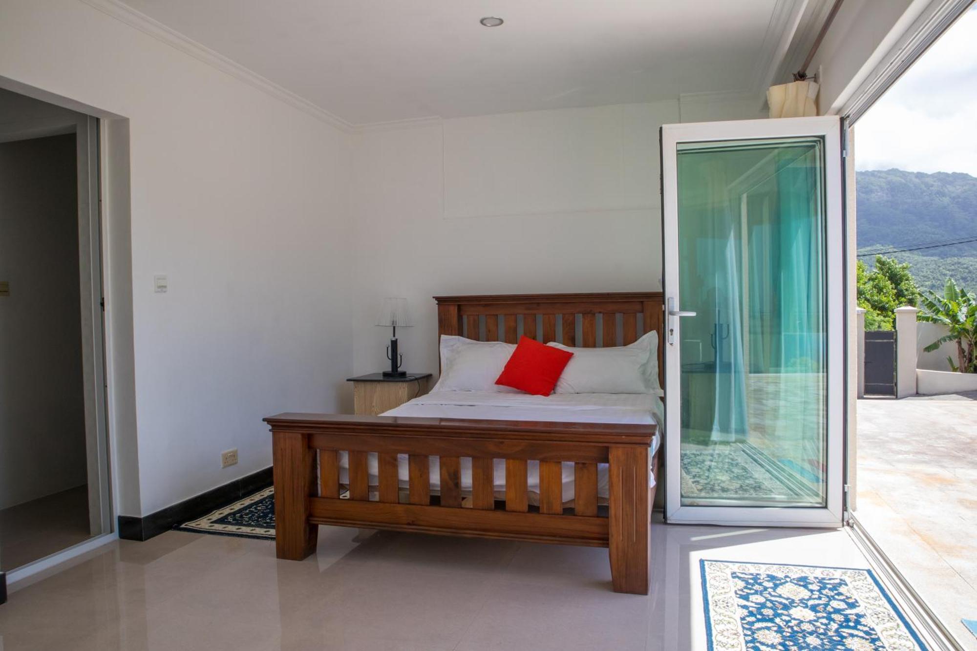Amanda Villa - Best Value Mountain Top Inn Au Cap Екстер'єр фото