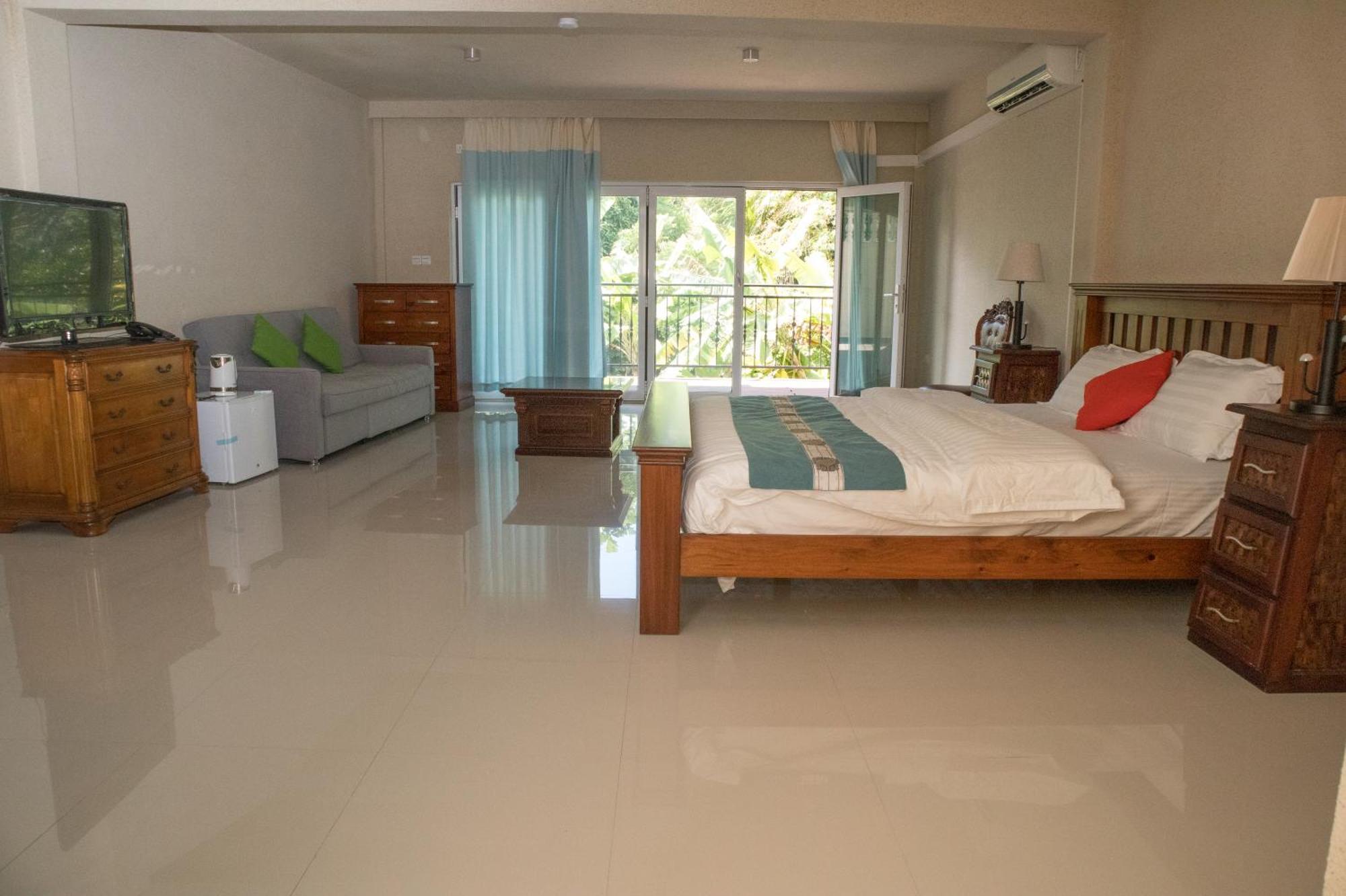 Amanda Villa - Best Value Mountain Top Inn Au Cap Екстер'єр фото