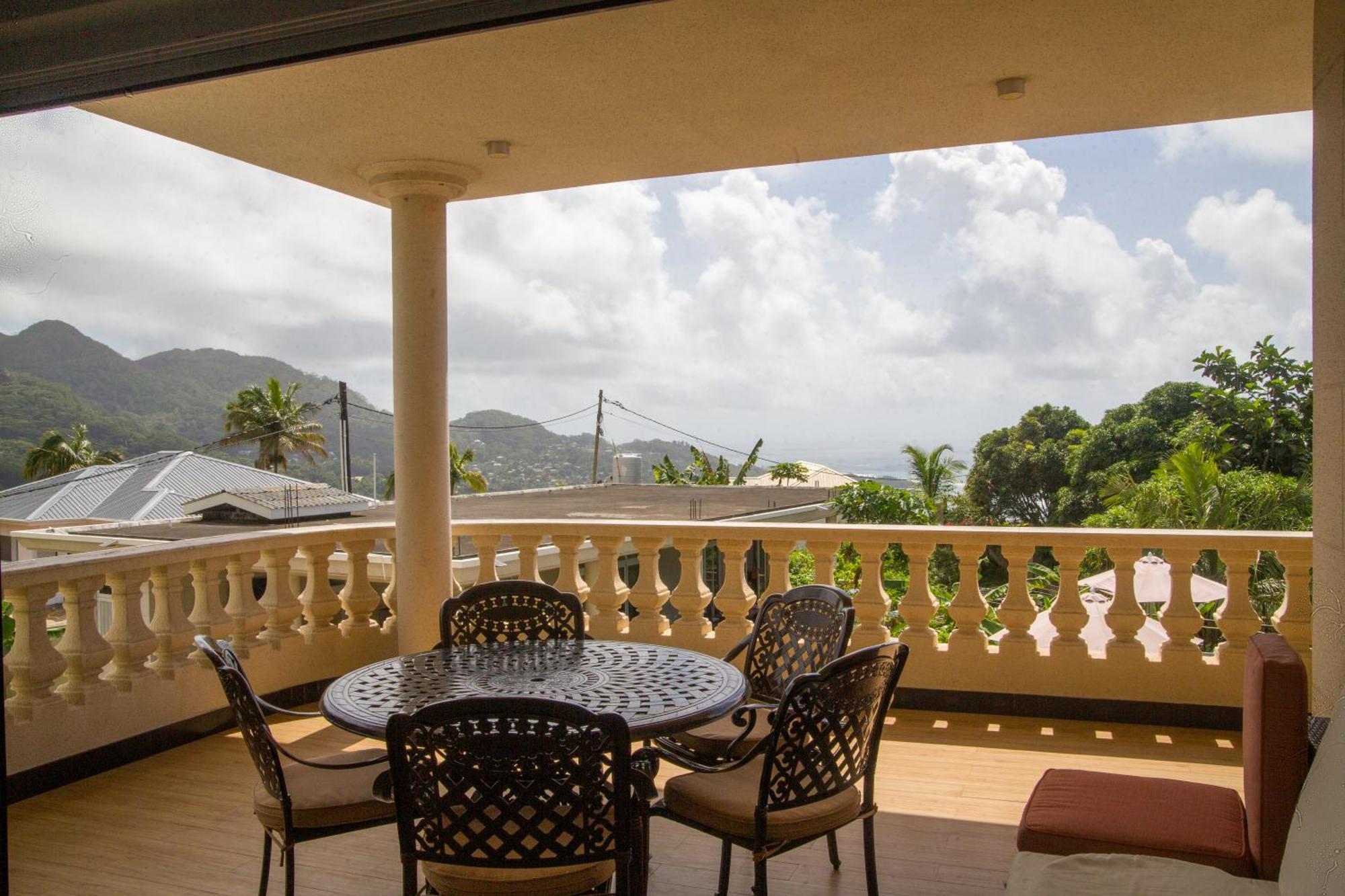Amanda Villa - Best Value Mountain Top Inn Au Cap Екстер'єр фото