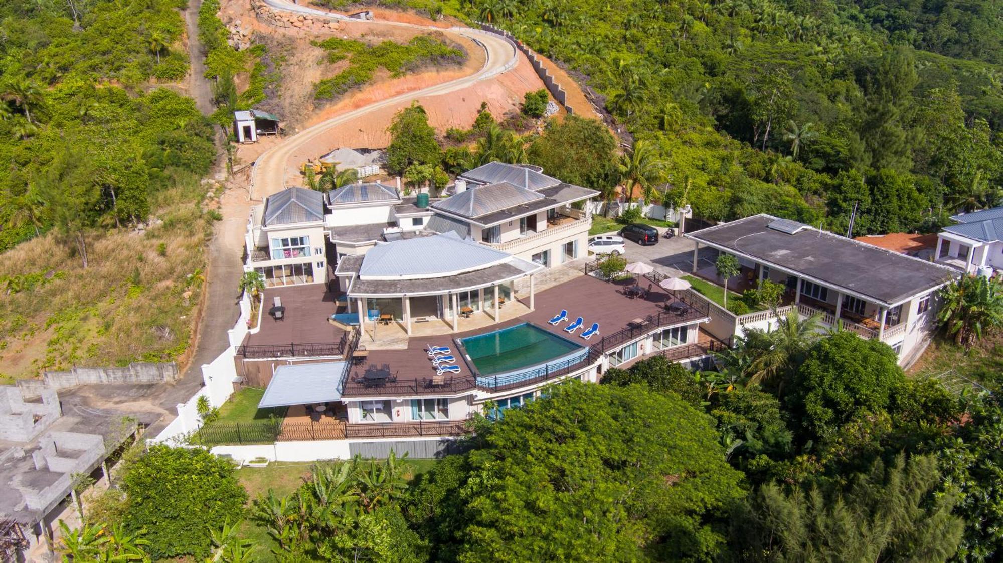 Amanda Villa - Best Value Mountain Top Inn Au Cap Екстер'єр фото