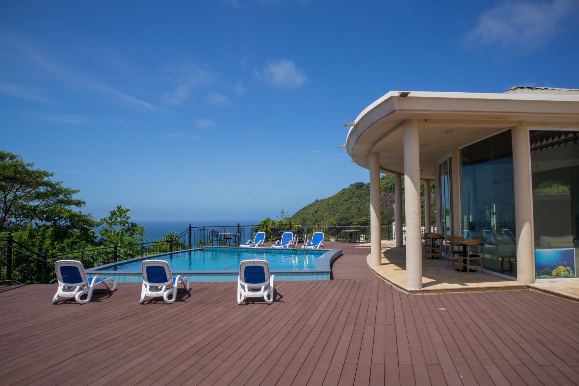 Amanda Villa - Best Value Mountain Top Inn Au Cap Екстер'єр фото