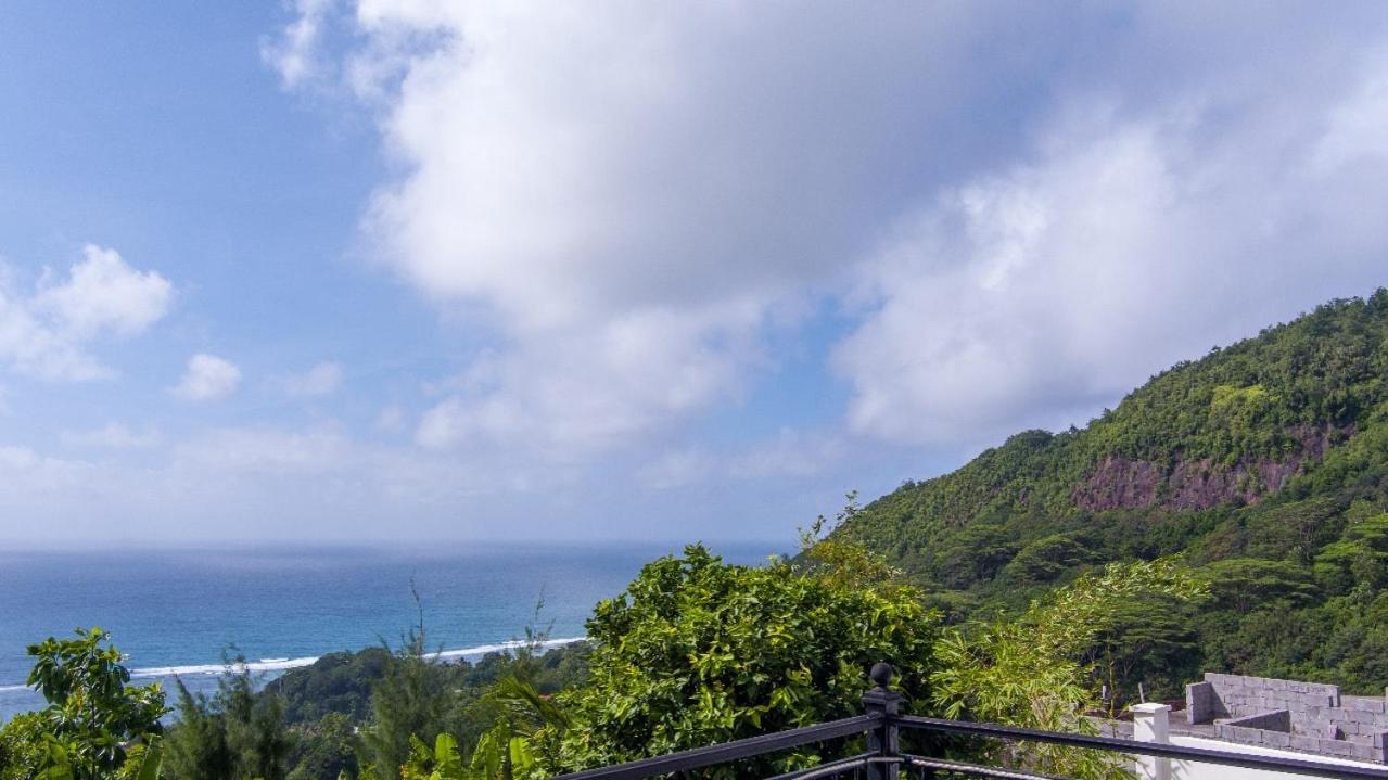 Amanda Villa - Best Value Mountain Top Inn Au Cap Екстер'єр фото